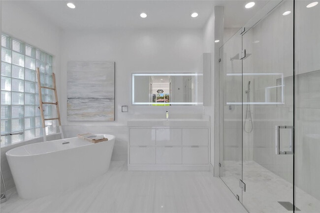 Building Photo - 4088 Briarcliff Cir