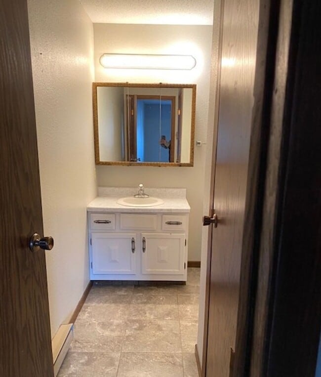 Building Photo - 3 bedroom 2 bathroom Condo Near Downtown Sanford!