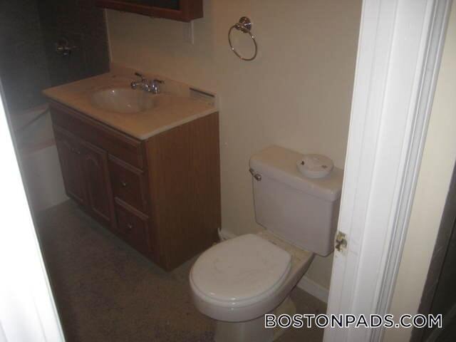 Building Photo - 46 Wildwood St