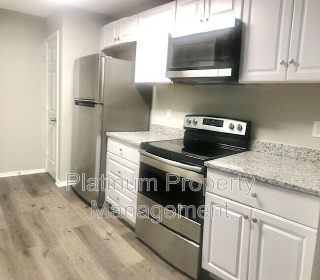 Building Photo - 5557 Mountain Springs Cir