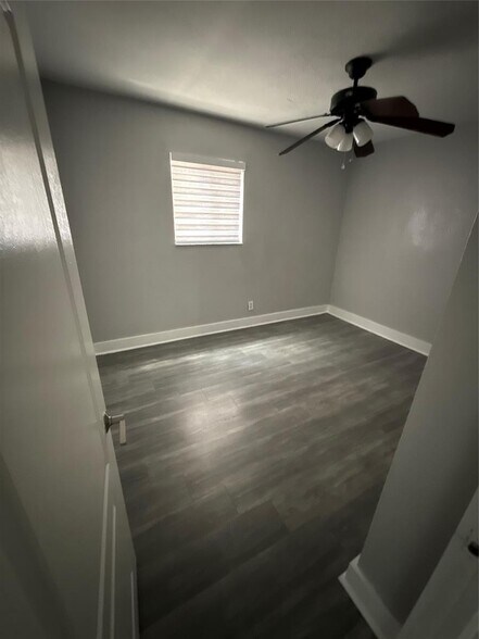 Building Photo - 15700 NW 39th Pl