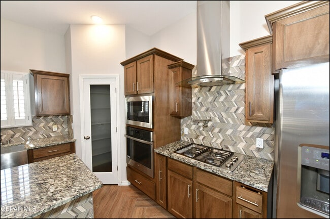 Building Photo - 6933 Copper Town Dr