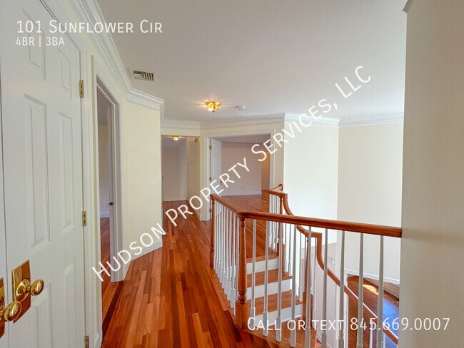 Building Photo - 101 Sunflower Cir