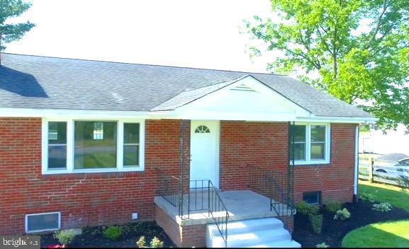 Building Photo - 43129 Lucketts Rd