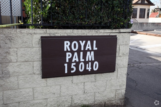 Building Photo - Royal Palm Trailer Lodge