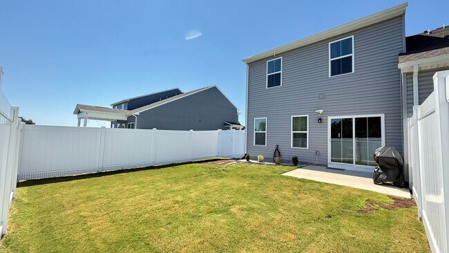 Building Photo - 306b Spinnaker St