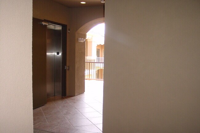 Building Photo - 11640 N Tatum Blvd