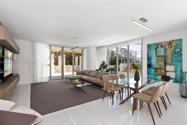Building Photo - 300 Sunny Isles Blvd