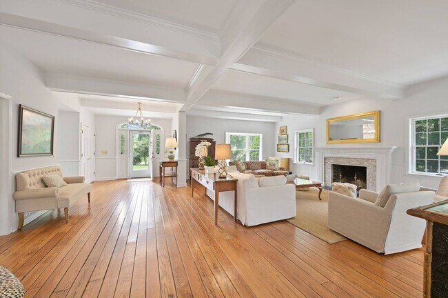 Building Photo - 35 Toylsome Ln