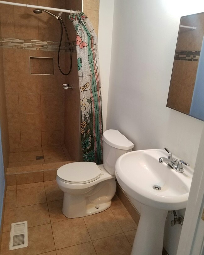 Building Photo - 4705 Midridge Dr