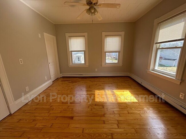 Building Photo - 34 Hodges Ave