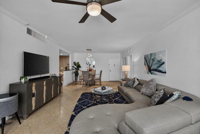 Building Photo - 2851 S Ocean Blvd