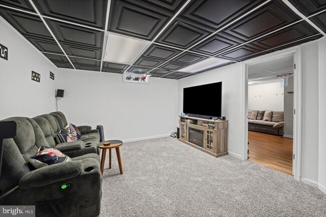 Building Photo - 7304 Point Patience Way