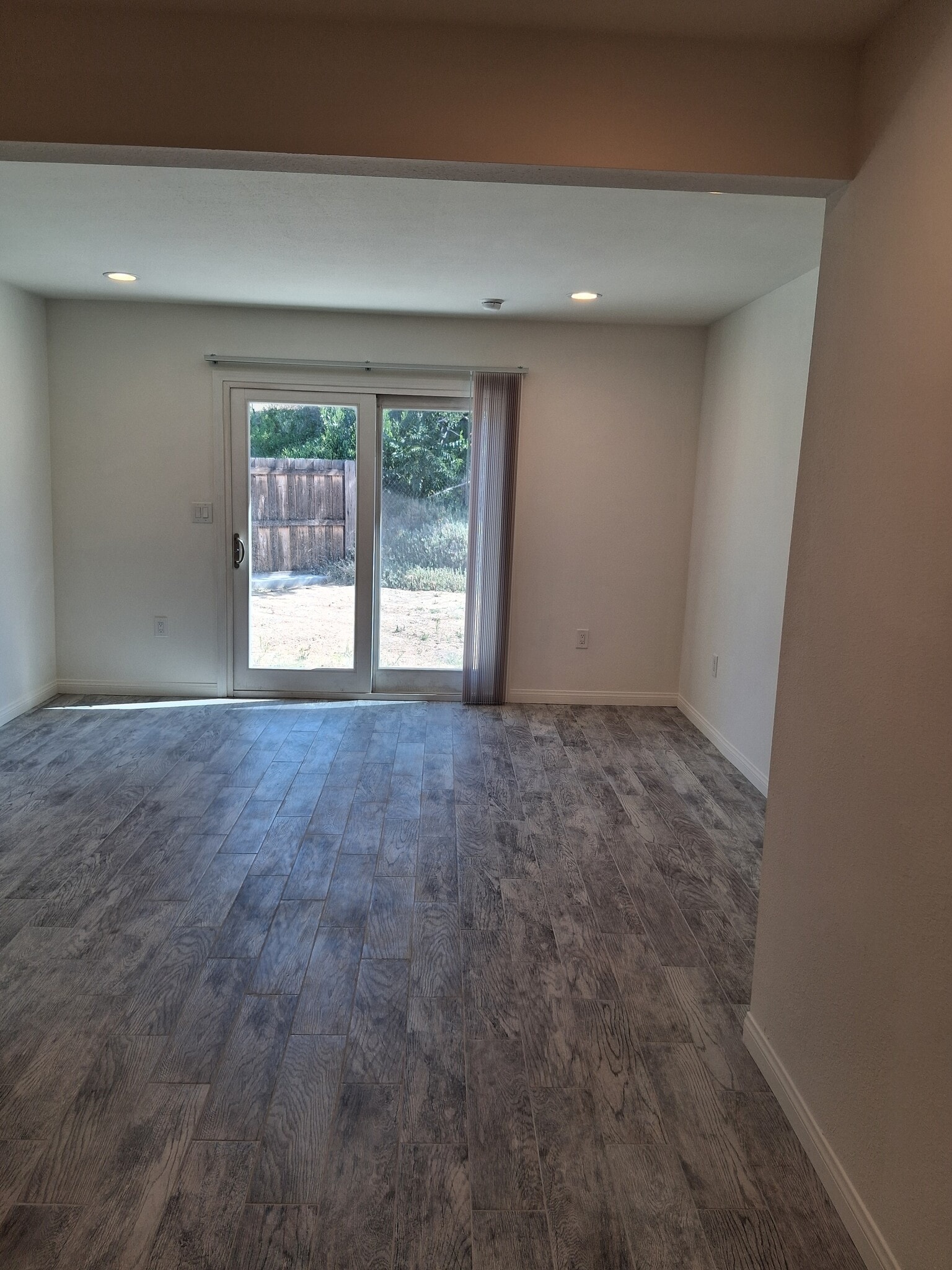 Building Photo - 1677 Sunnydale Ave