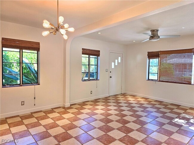 Building Photo - 1534 Avalon Pl