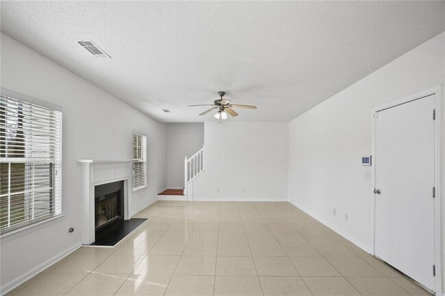 Building Photo - 197 Kyndal Dr