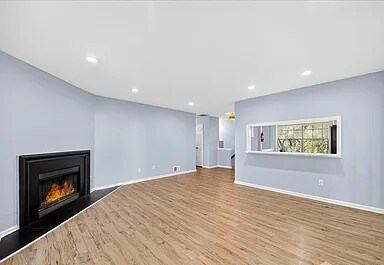 Building Photo - 1002 Woodbridge Commons Way