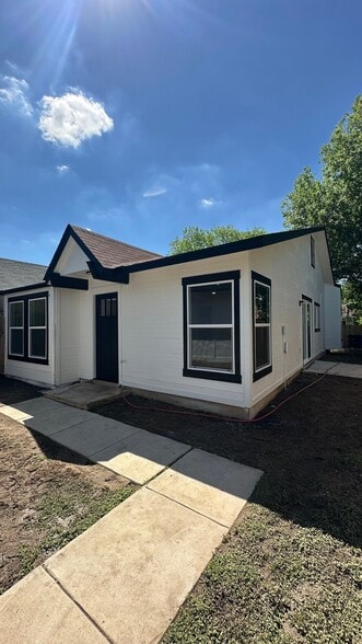 Building Photo - 6806 Arbor Springs Dr