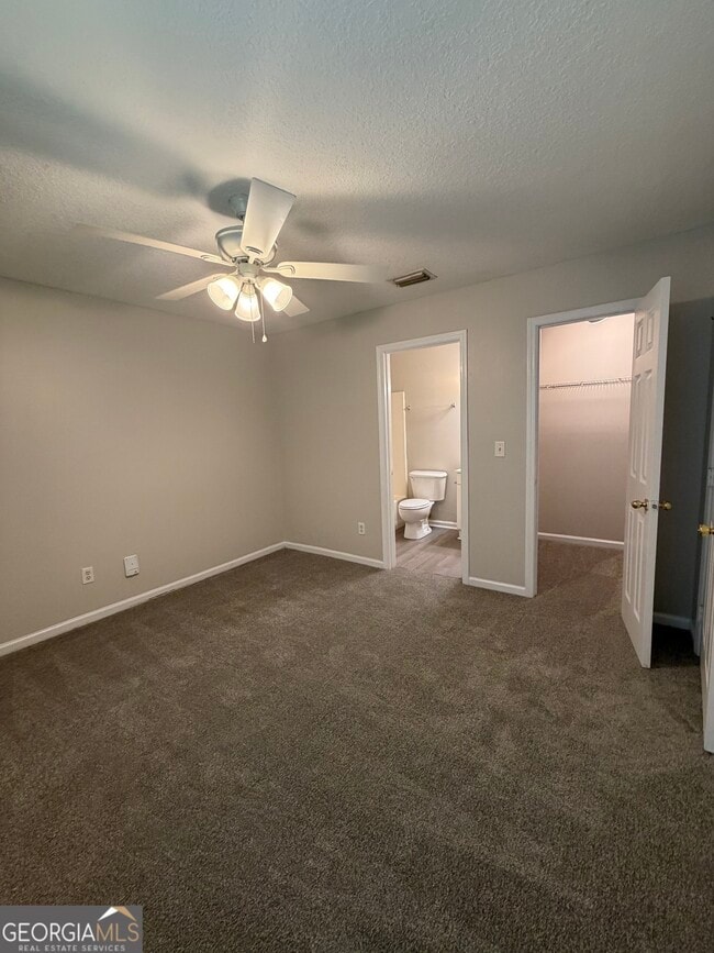 Building Photo - 707 E Lawnwood Ave