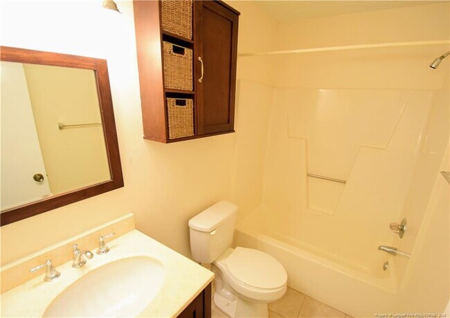 Building Photo - 206 Villa Dr