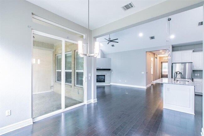 Building Photo - 5121 Cornflower Dr