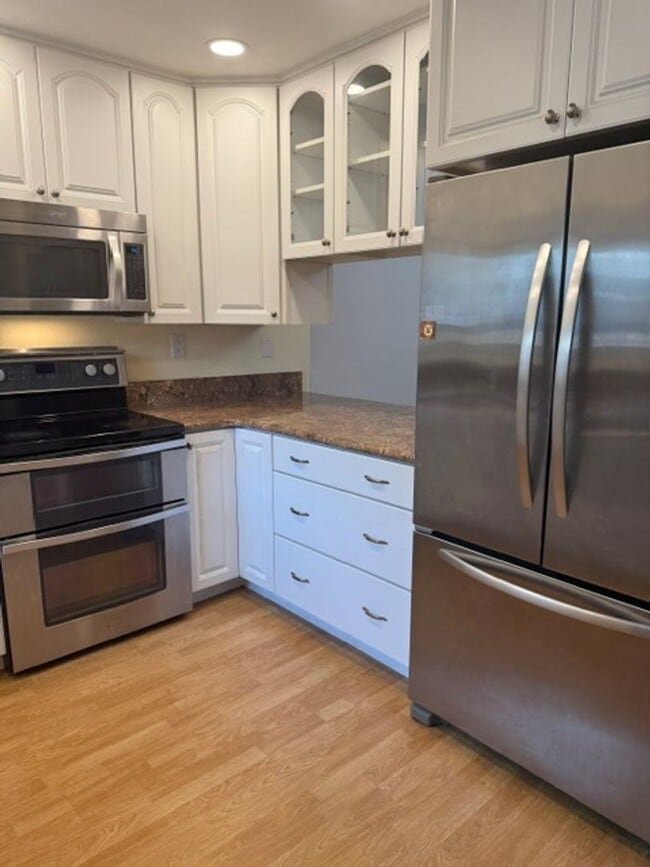 Building Photo - Sonoma Racquet Club Circle ~ Gorgeous 2 Bedroom 1.5 Bath in Rohnert Park