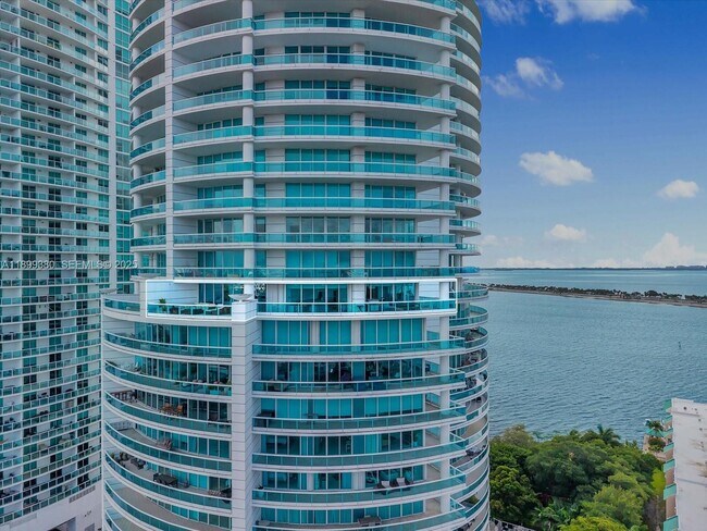 Building Photo - 2127 Brickell Ave