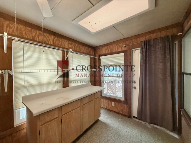 Building Photo - Waterfront 2 Bedroom, 2.5 Bathroom Home!