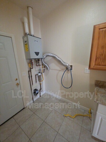 Building Photo - 32958 CA-74