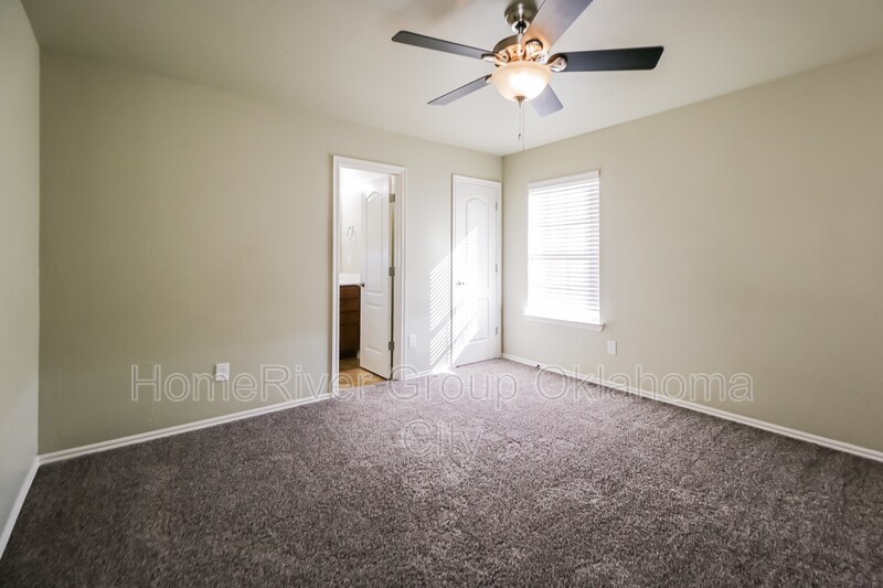 Building Photo - 6105 Courtyards Ct
