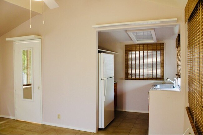 Building Photo - Gorgeous Executive Kailua Home For Rent!