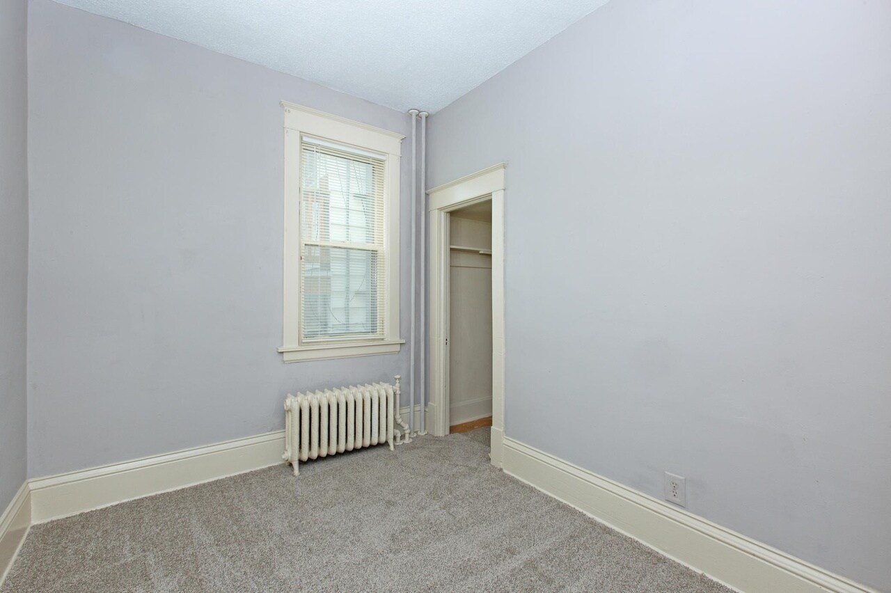 Building Photo - 1550 Selby Ave