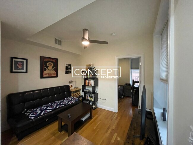 Building Photo - 1027 Tremont St