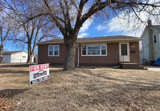 Building Photo - 912 N Kiwanis Ave