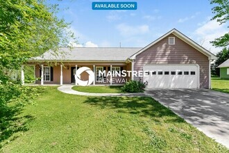 Building Photo - 215 Ashton Dr