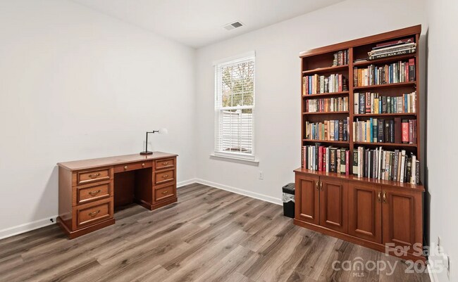Building Photo - 2269 Winthrop Chase Dr