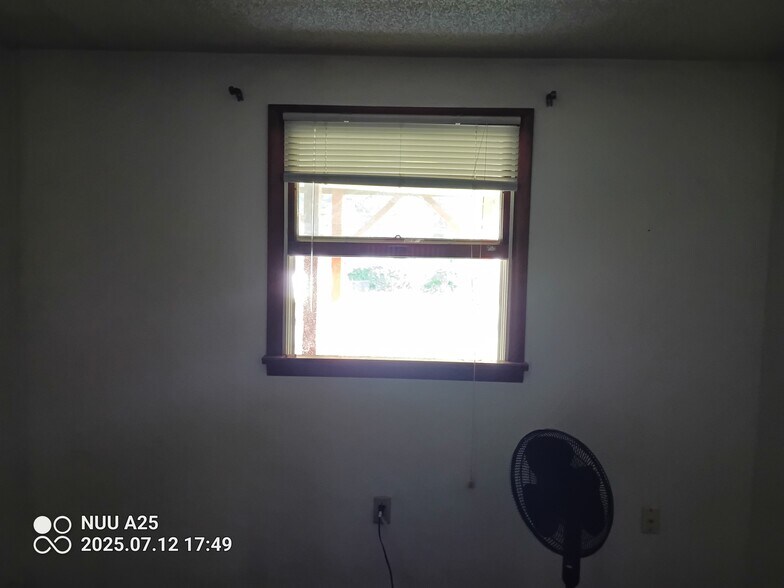 Building Photo - 1580 Four Mile Dr