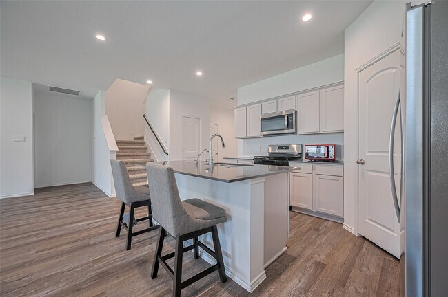 Building Photo - 40434 Basalt Elm Rd