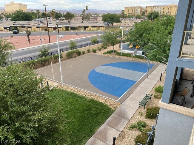 Building Photo - 62 E Serene Ave