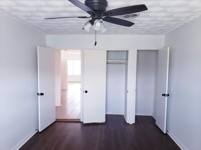 Building Photo - 2 Bedroom, 2 Bath Duplex in Lochwood