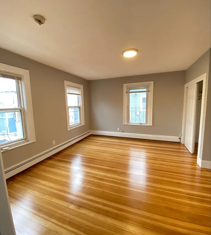 Building Photo - 32 Tufts St