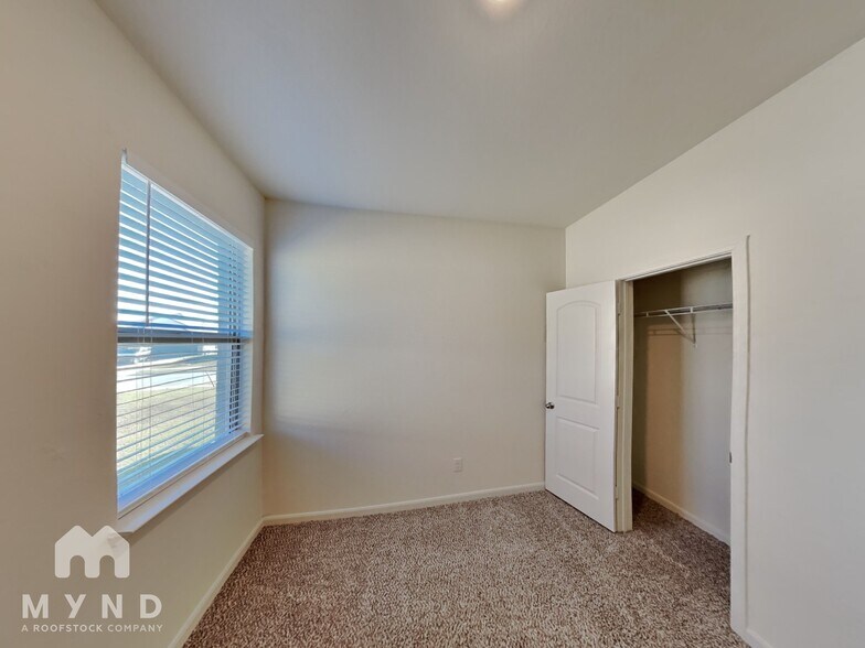 Building Photo - 421 Micah Ln