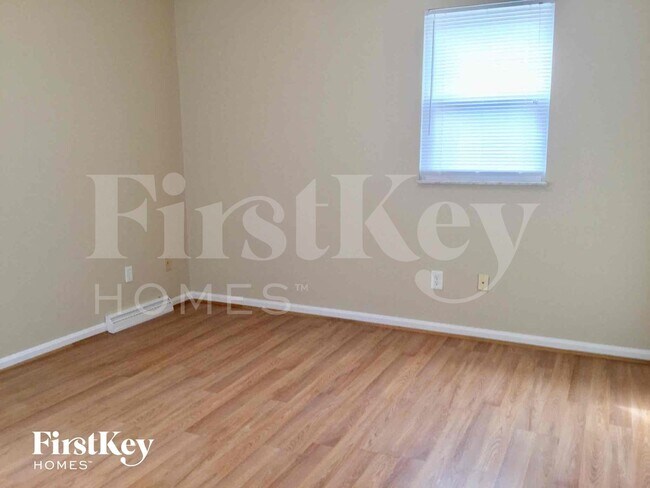 Building Photo - 1716 Eastwind Ct