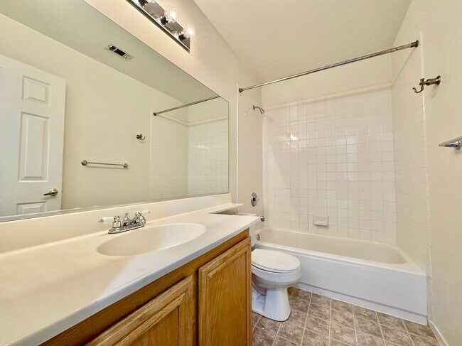 Building Photo - 921 Siena Hills Ln