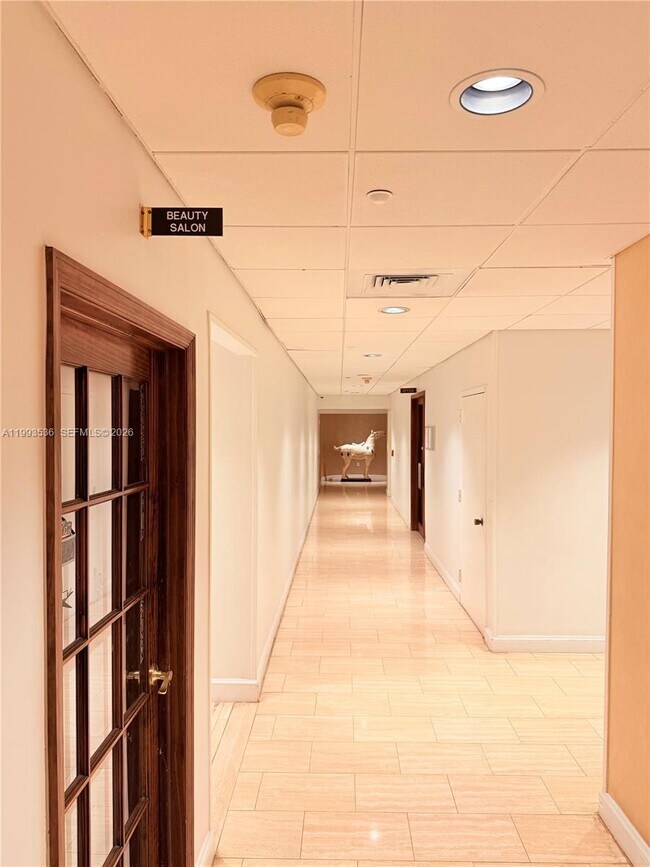 Building Photo - 2333 Brickell Ave