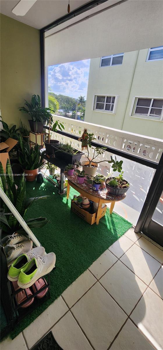 Building Photo - 1425 Arthur St