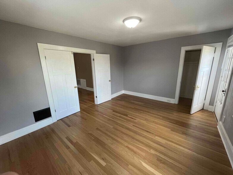 Building Photo - 4416 Verne Ave