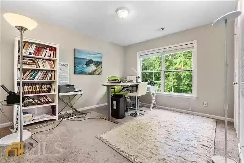 Building Photo - Room in House on Weller Tr NE