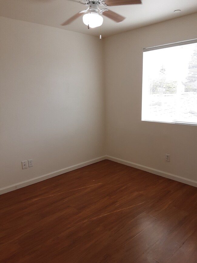 Building Photo - 143 Brookridge Dr