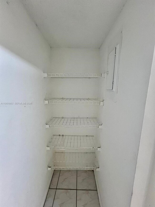 Building Photo - 590 NW 114th Ave